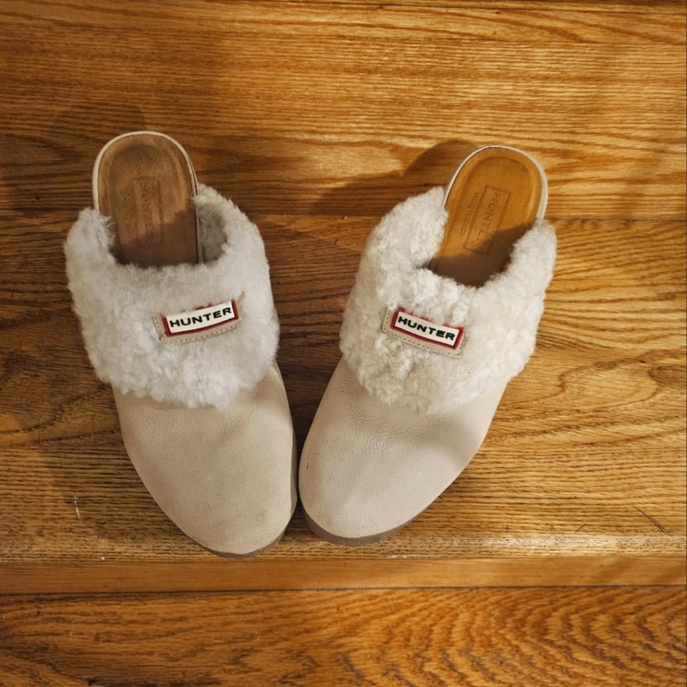 Hunter Brunson Cream with White Furry Slip-On Shoes